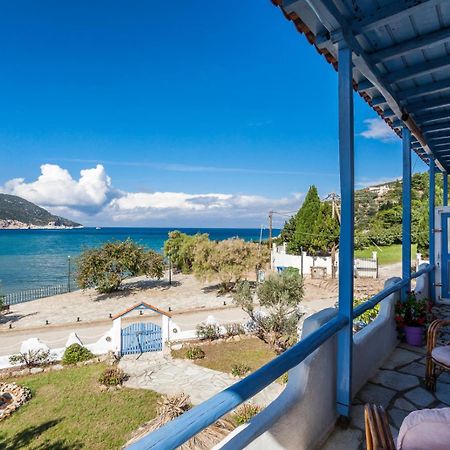 Karavos Sea View Apartments Skopelos Town Ngoại thất bức ảnh