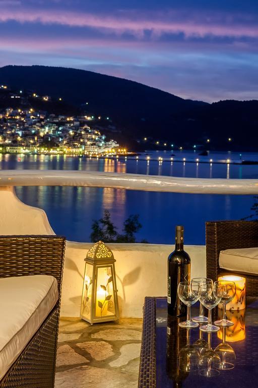 Karavos Sea View Apartments Skopelos Town Ngoại thất bức ảnh